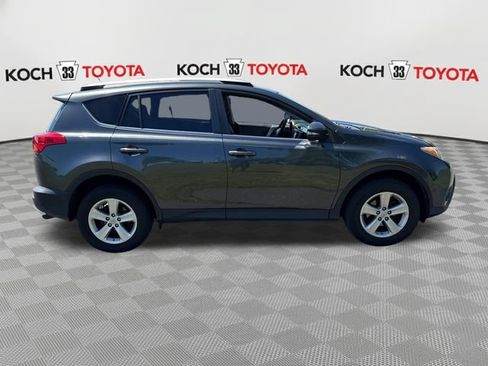 Used 2014 Toyota RAV4 XLE AWD/4WD image 9
