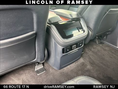 Used 2022 Lincoln Navigator L Reserve AWD/4WD image 17