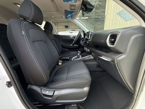 New 2026 Hyundai Venue SEL FWD image 27