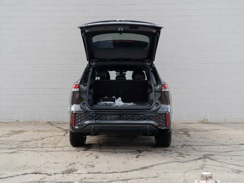 New 2026 Volkswagen Tiguan SE R-Line image 6