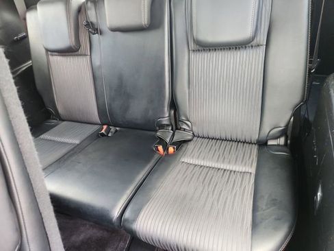 Used 2014 Toyota Highlander Plus FWD image 32