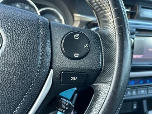Used 2016 Toyota Corolla LE FWD image 18