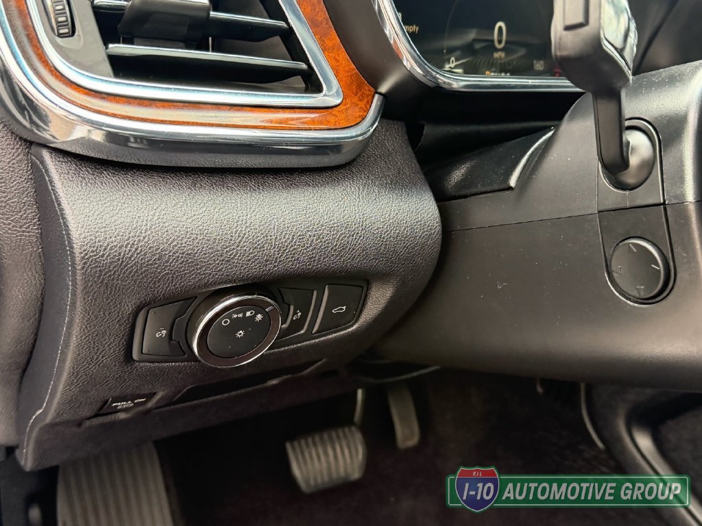 Used 2019 Lincoln Continental Premiere FWD image 29