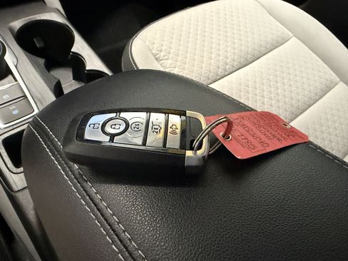 Used 2023 Ford Escape Active w/ Tech Pack #2 AWD/4WD image 15
