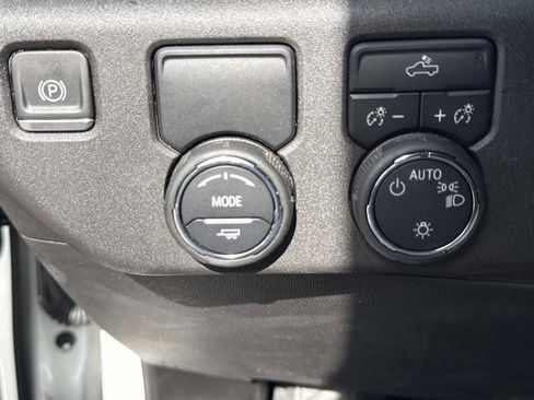 Used 2023 Chevrolet Silverado 1500 LT RWD image 30