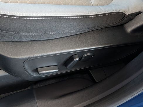 Used 2023 Ford Escape Active image 11