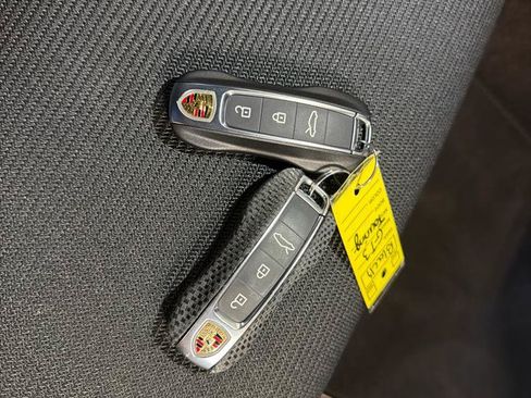 Used 2024 Porsche 911 GT3 RWD image 22