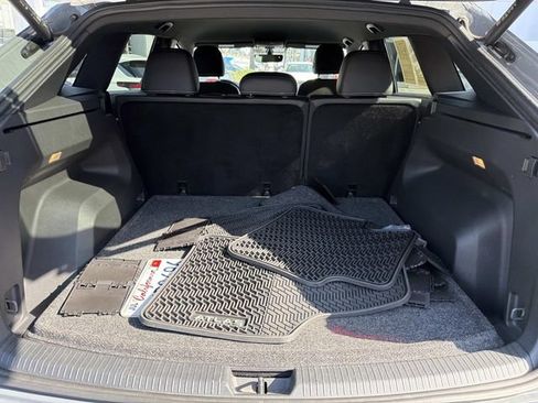Certified 2023 Volkswagen Atlas Cross Sport SE w/ Black Wheel Package AWD/4WD image 5
