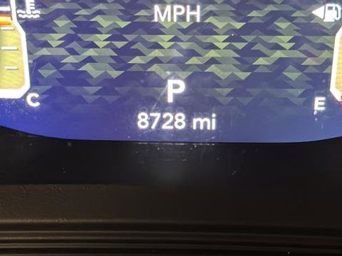 Used 2024 Jeep Wrangler Unlimited Rubicon w/ XTREMEE 35" Tire Package image 10