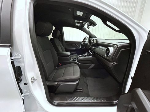 Used 2023 Chevrolet Colorado LT AWD/4WD image 15