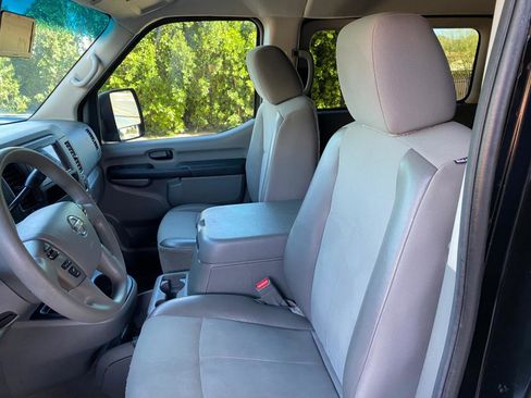 Used 2017 Nissan NV 3500 SV w/ SV Technology Package image 25