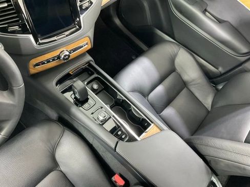 Certified 2023 Volvo XC90 T8 Plus w/ Protection Package Premier image 22
