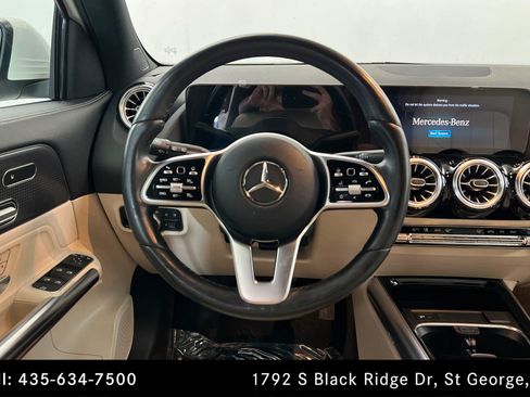 Certified 2022 Mercedes-Benz GLA 250 4MATIC w/ Premium Package Lite image 12