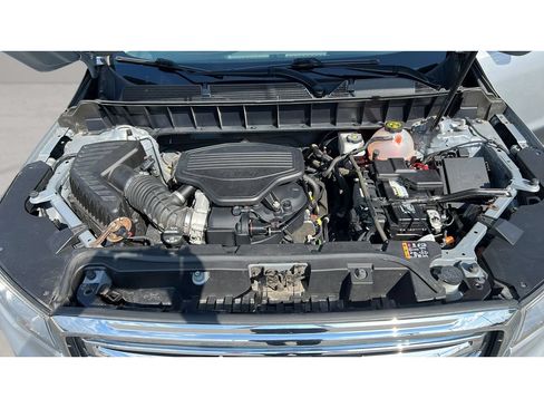 Certified 2019 GMC Acadia SLE w/ GMC Pro Grade Package AWD/4WD image 33