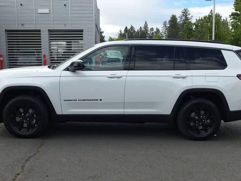 New 2026 Jeep Grand Cherokee L 4WD image 5