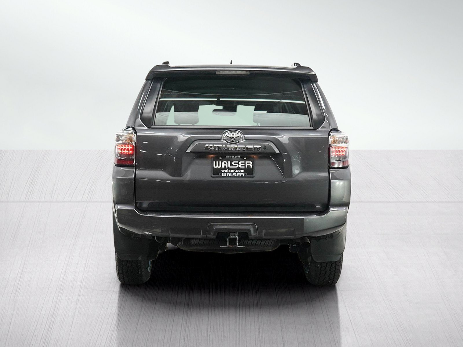 Used 2022 Toyota 4Runner SR5 Premium AWD/4WD image 4