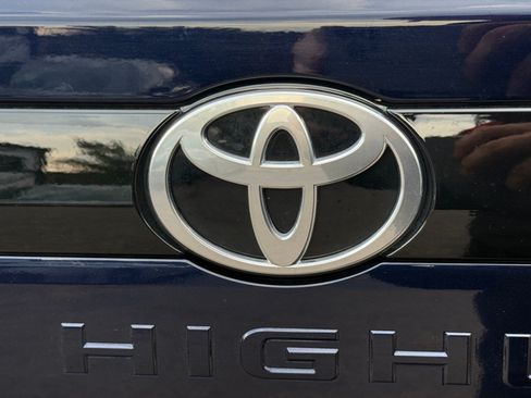 Used 2026 Toyota Grand Highlander AWD image 22