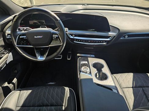 New 2026 Cadillac Lyriq V AWD/4WD image 21