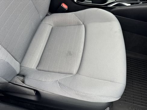 Used 2025 Toyota Corolla SE image 22