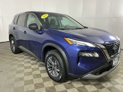 Used 2023 Nissan Rogue S image 1