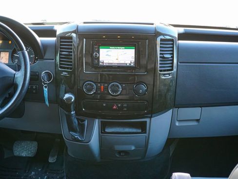 Used 2014 Mercedes-Benz Sprinter 2500 image 85