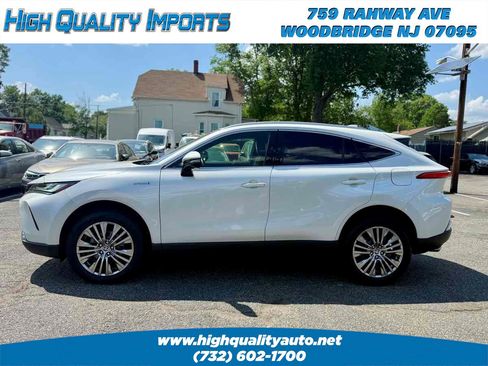 Used 2021 Toyota Venza XLE w/ Softex Package AWD/4WD image 5