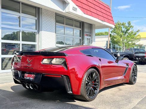 Used 2016 Chevrolet Corvette Z06 w/ 3LZ Preferred Equipment Group RWD image 3