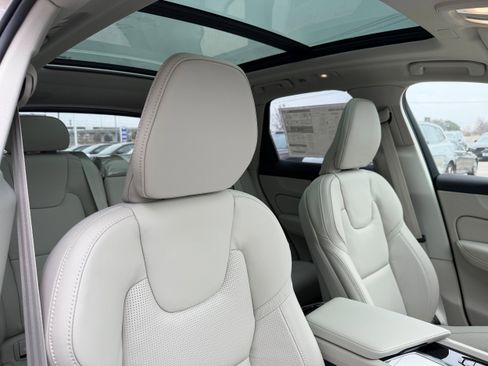 New 2026 Volvo XC60 B5 Ultra w/ Protection Package Premier image 9