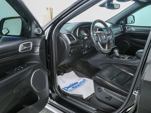Used 2018 Jeep Grand Cherokee High Altitude RWD image 3