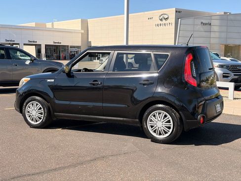 Used 2015 Kia Soul FWD image 4