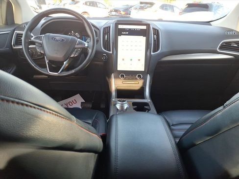 Used 2024 Ford Edge SEL w/ Sport Appearance Package image 18