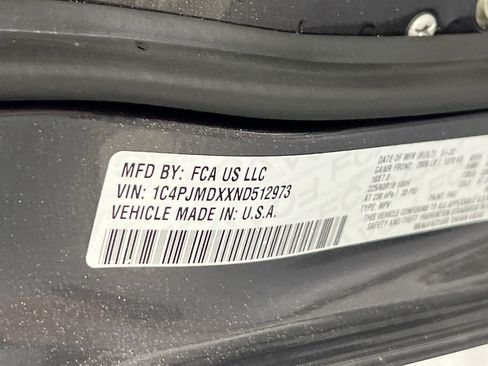 Used 2022 Jeep Cherokee Limited image 31