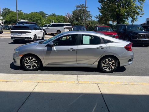 Used 2016 Honda Civic EX image 5