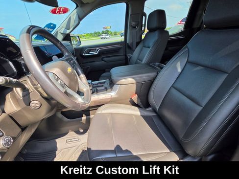 Used 2023 Chevrolet Silverado 1500 LTZ w/ Z71 Off-Road Package AWD/4WD image 19