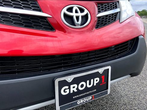 Used 2013 Toyota RAV4 XLE image 29