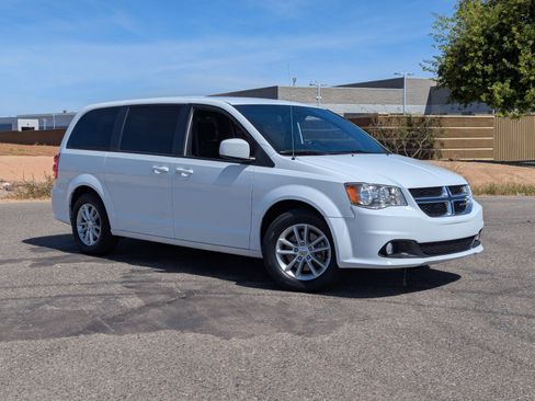 Used 2020 Dodge Grand Caravan SE image 36