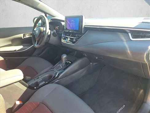 Certified 2025 Toyota Corolla SE image 18