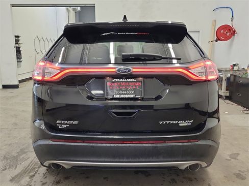 Used 2017 Ford Edge Titanium image 5