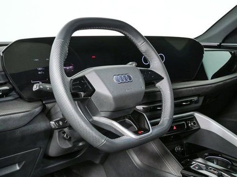 Used 2025 Audi SQ5 Premium Plus w/ Premium Plus Package AWD/4WD image 3