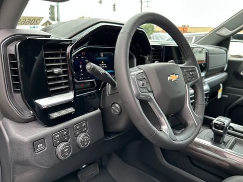 New 2026 Chevrolet Silverado 1500 LTZ w/ LTZ Premium Package AWD/4WD image 13