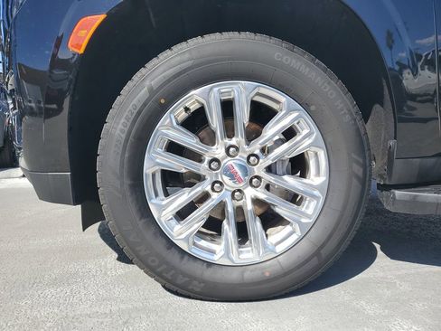 Used 2024 GMC Yukon SLT image 6