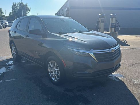 Used 2022 Chevrolet Equinox LS w/ LS Convenience Package AWD/4WD image 7