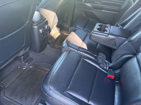 Used 2020 Ford Explorer XLT w/ Equipment Group 202A image 32