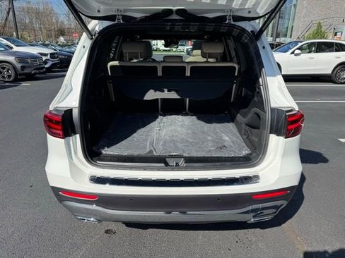 Used 2026 Mercedes-Benz GLB 250 4MATIC image 11