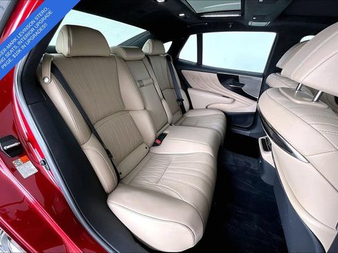 Used 2023 Lexus LS 500 AWD w/ Interior Upgrade Package image 35
