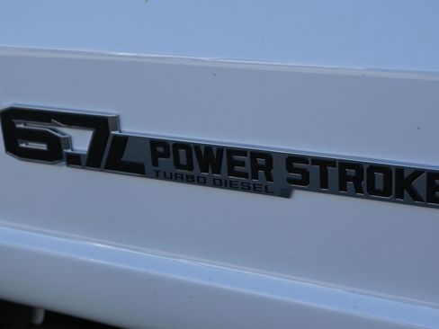 New 2026 Ford F550 4x4 Crew Cab image 10