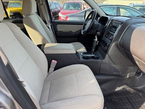 Used 2008 Ford Explorer Sport Trac XLT image 9