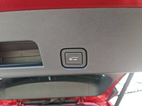 Used 2024 Chevrolet Traverse RS w/ LPO, Floor Liner Package FWD image 15