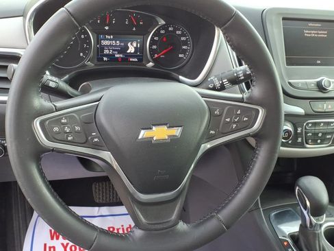 Used 2022 Chevrolet Equinox LT FWD image 17