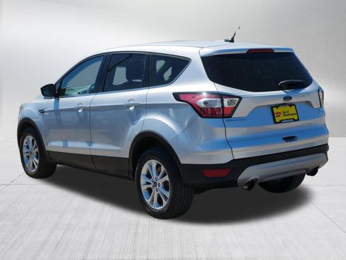 Used 2017 Ford Escape SE AWD/4WD image 5